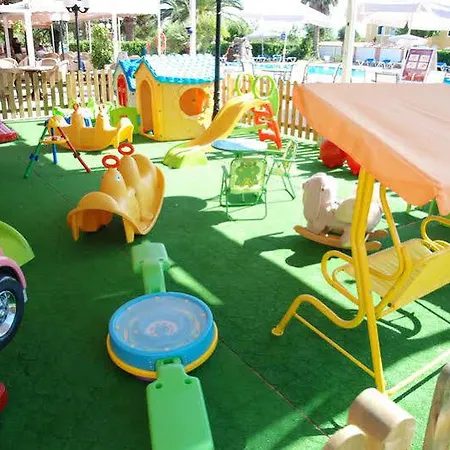 Maribel Cala Blanca (Menorca)