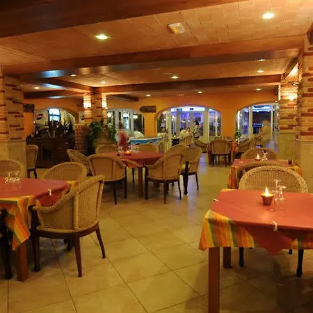 Otel Maribel Cala Blanca (Menorca)